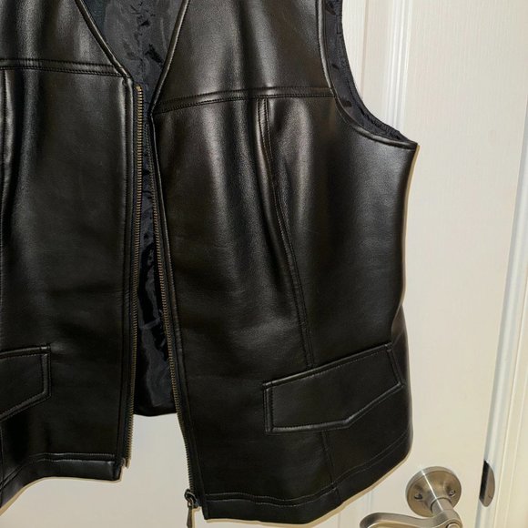 Counterparts Vegan Faux Leather Vest - Picture 4 of 7